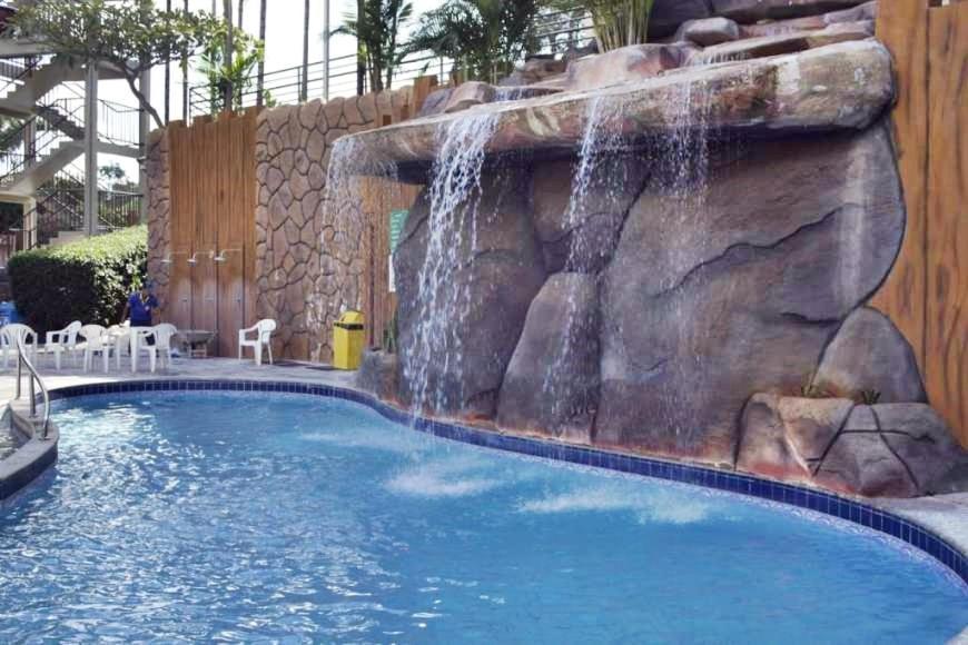 Flat Golden Dolphin Grand Hotel - Quarto E Sala Com Roupa De Cama E Banho - Piscinas 24H Caldas Novas Exterior photo