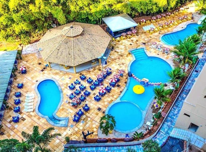 Flat Golden Dolphin Grand Hotel - Quarto E Sala Com Roupa De Cama E Banho - Piscinas 24H Caldas Novas Exterior photo