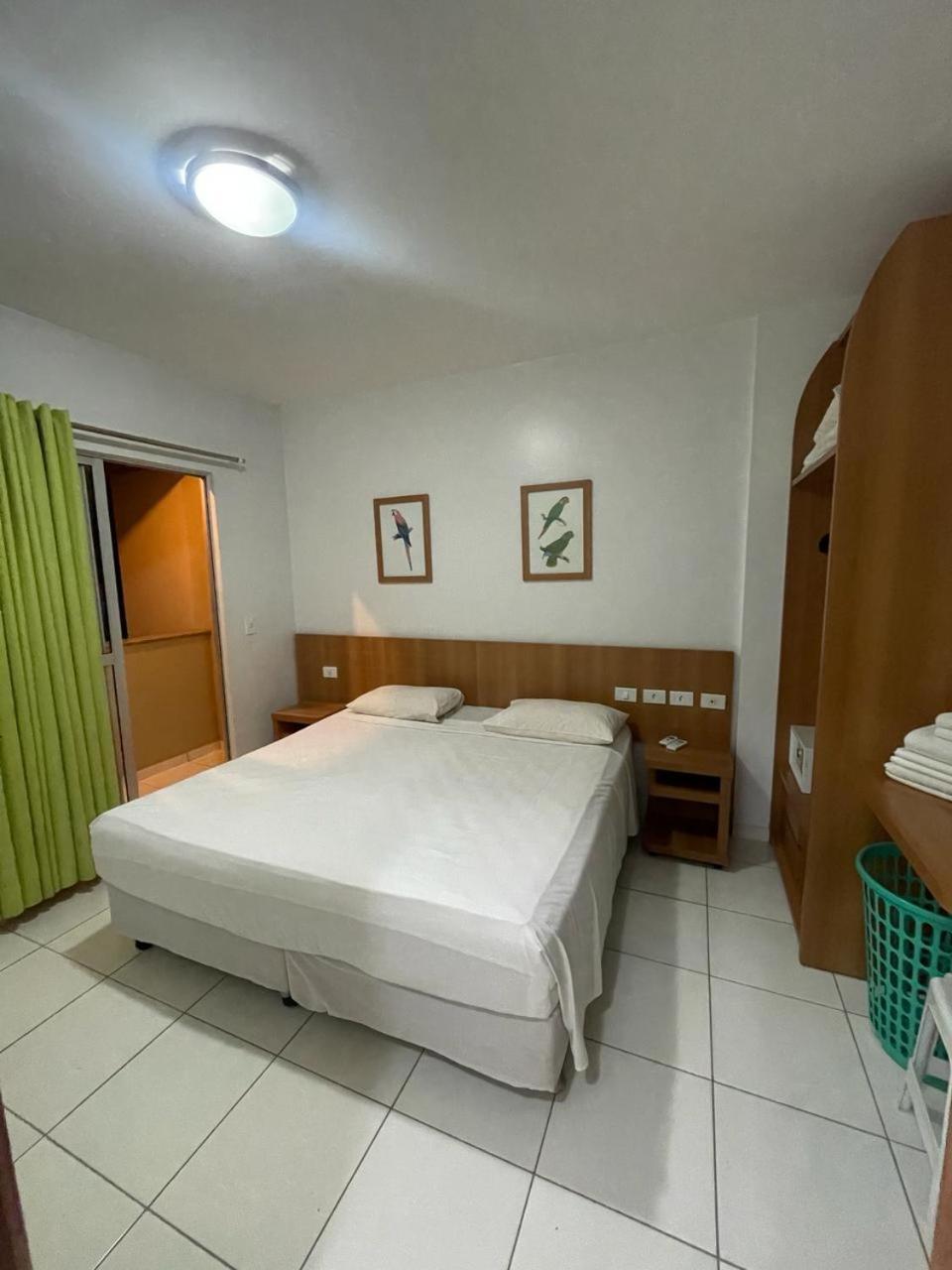 Flat Golden Dolphin Grand Hotel - Quarto E Sala Com Roupa De Cama E Banho - Piscinas 24H Caldas Novas Exterior photo